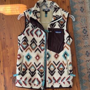 Patagonia Geometric Sherpa Vest with Brown and Blue Accents